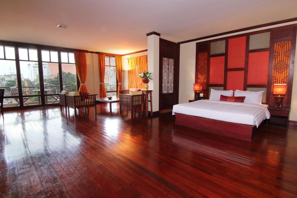 Amanjaya Pancam Suites Hotel Phnom Penh Extérieur photo